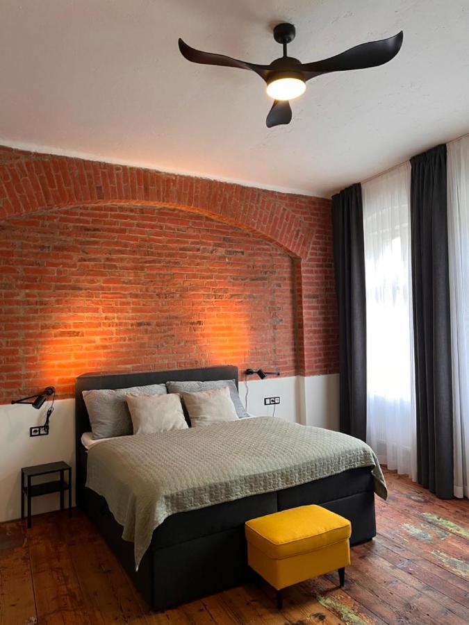Four Rooms Carlsbad Authentic Κάρλοβι Βάρι Εξωτερικό φωτογραφία