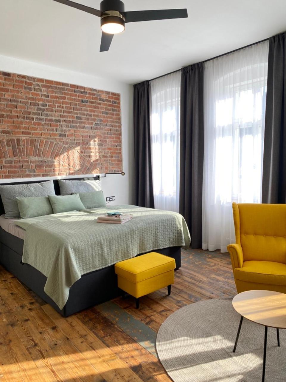 Four Rooms Carlsbad Authentic Κάρλοβι Βάρι Εξωτερικό φωτογραφία